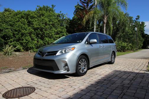 Silver 2020 Toyota Sienna XLE Auto Access Seat