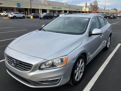 2016 Volvo S60 T5 Drive-E Premier
