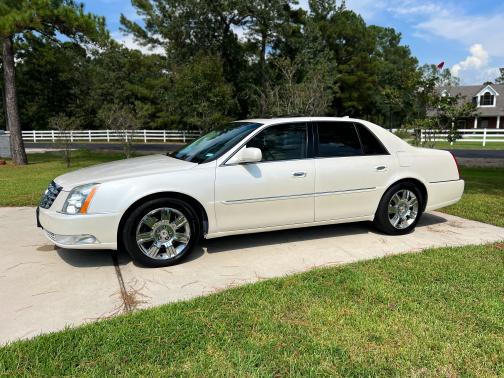 2011 Cadillac DTS Platinum Collection