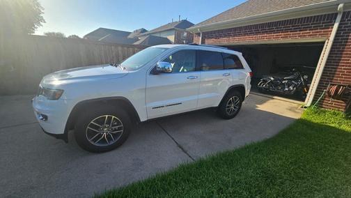 White 2017 Jeep Grand Cherokee Limited
