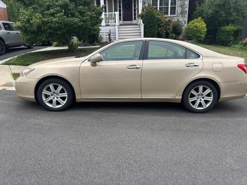 Gold 2007 Lexus ES 350 Base