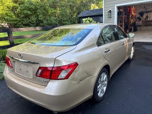Gold 2007 Lexus ES 350 Base