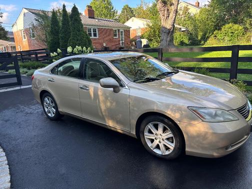 Gold 2007 Lexus ES 350 Base