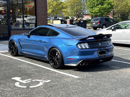 2019 Ford Shelby GT350 Base