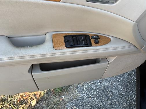 Black 2005 Toyota Avalon XLS