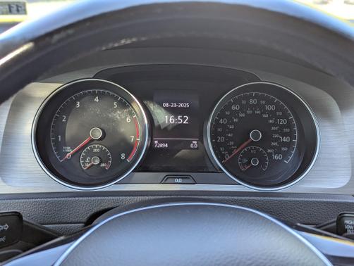 2017 Volkswagen Golf SportWagen TSI S