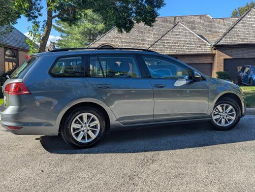 2017 Volkswagen Golf SportWagen TSI S