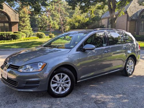 2017 Volkswagen Golf SportWagen TSI S