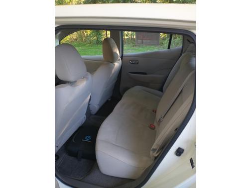 2011 Nissan Leaf SV