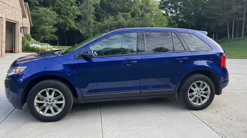 Blue 2013 Ford Edge SEL