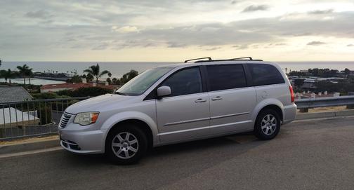 2012 Chrysler Town & Country Touring