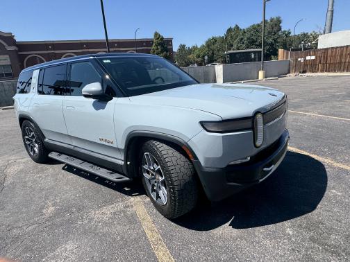 2023 Rivian R1S Adventure Quad-Motor Large Package