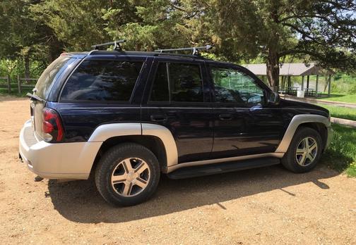 Blue 2007 Chevrolet Trailblazer LT