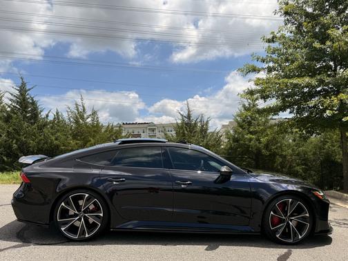 2023 Audi RS 7 4.0T