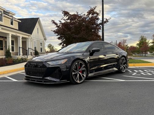 2023 Audi RS 7 4.0T