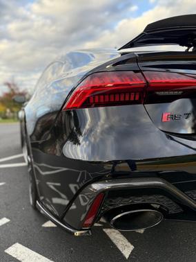 Black 2023 Audi RS 7 4.0T