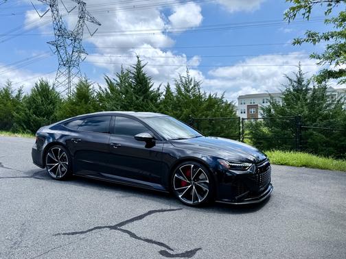 2023 Audi RS 7 4.0T
