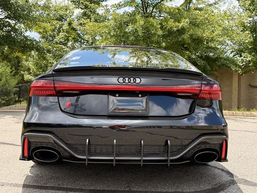2023 Audi RS 7 4.0T