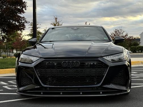 2023 Audi RS 7 4.0T