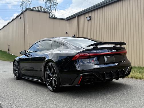 2023 Audi RS 7 4.0T