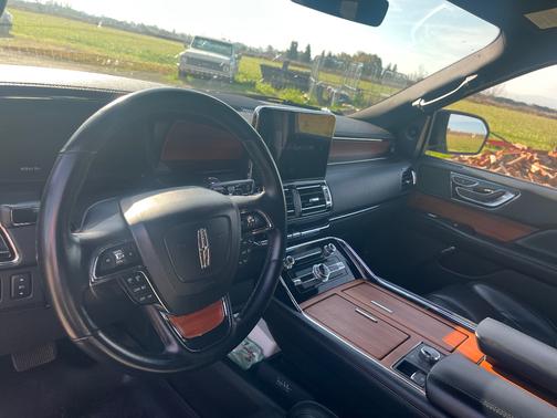 2019 Lincoln Navigator Standard