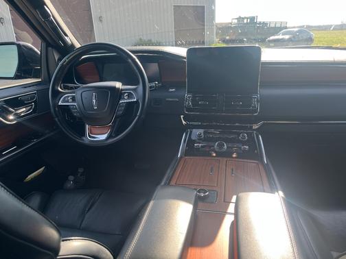 2019 Lincoln Navigator Standard