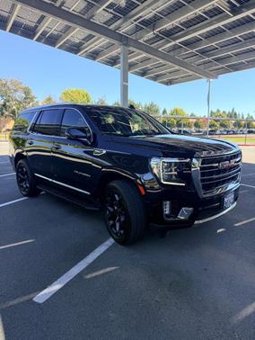 Black 2021 GMC Yukon SLT