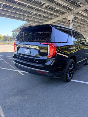 Black 2021 GMC Yukon SLT