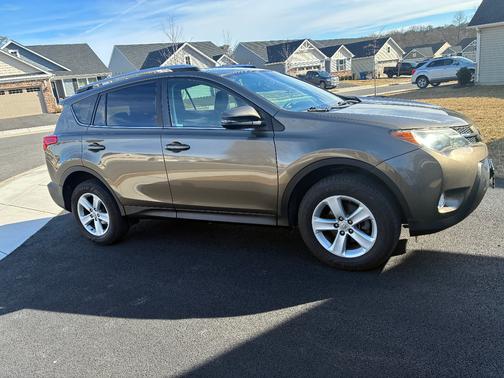 2014 Toyota RAV4 XLE