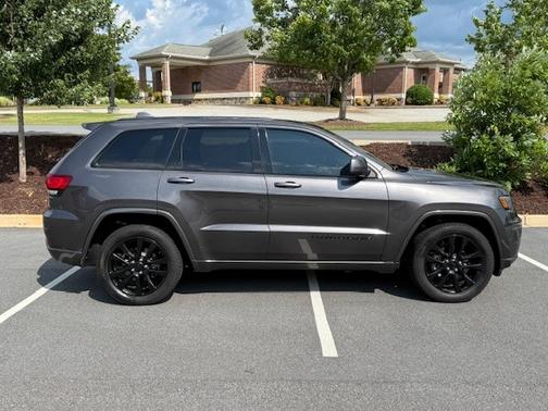 2019 Jeep Grand Cherokee Altitude