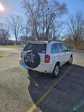 2005 Toyota RAV4 Base