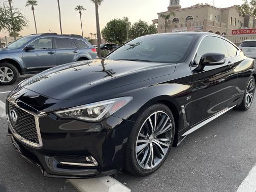 Photo 1 of 22 of 2018 INFINITI Q60 3.0t LUXE