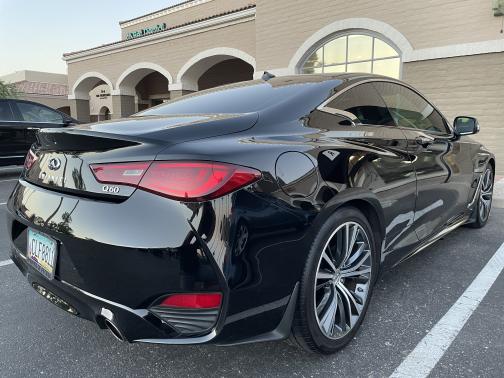 Photo 4 of 22 of 2018 INFINITI Q60 3.0t LUXE