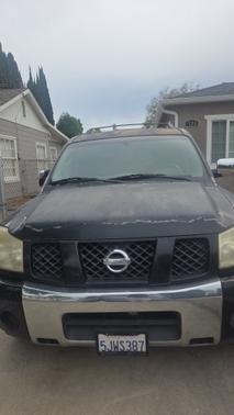 Black 2004 Nissan Armada SE