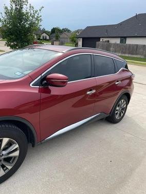 Red 2015 Nissan Murano SV