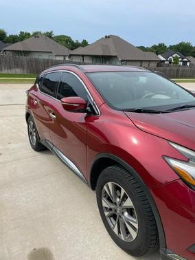 Red 2015 Nissan Murano SV