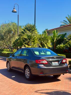 Gray 2011 Toyota Corolla LE