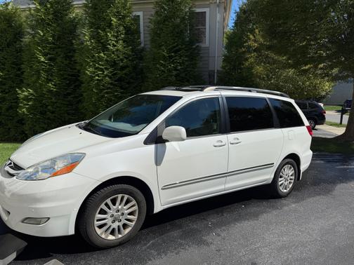 2009 Toyota Sienna XLE Limited
