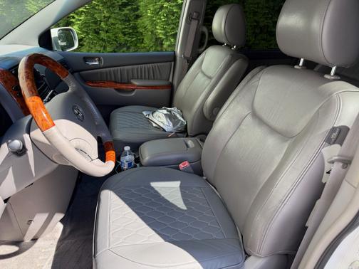 2009 Toyota Sienna XLE Limited
