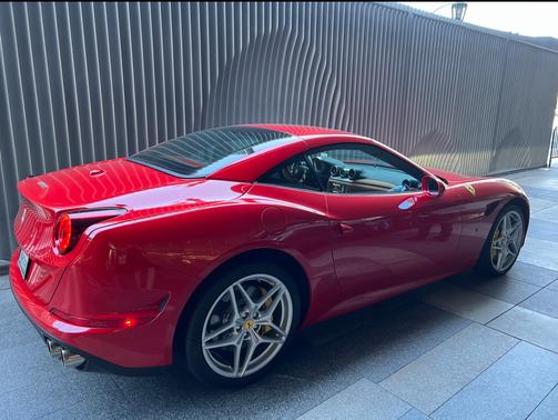 2017 Ferrari California T