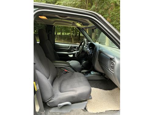 2003 Chevrolet S-10 LS Crew Cab