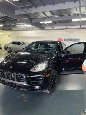 2017 Porsche Macan Macan