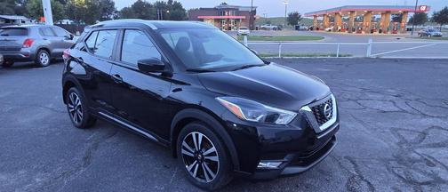 Blue 2019 Nissan Kicks SR