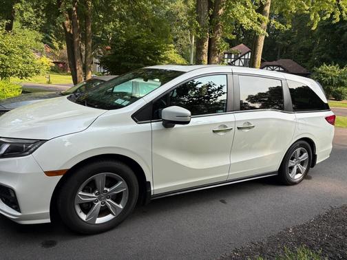 White 2018 Honda Odyssey EX-L