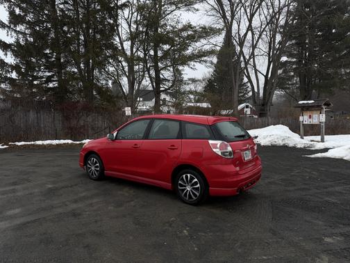 2007 Toyota Matrix Base