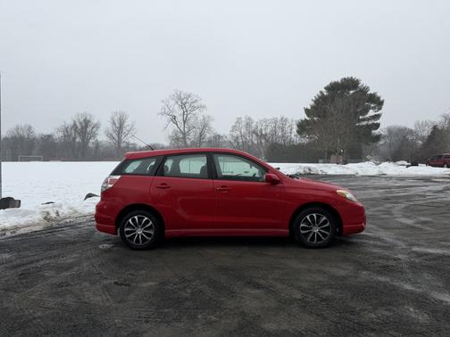 2007 Toyota Matrix Base