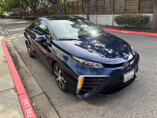 2018 Toyota Mirai Base