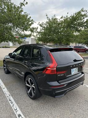 2025 Volvo XC60 B5 AWD Ultra