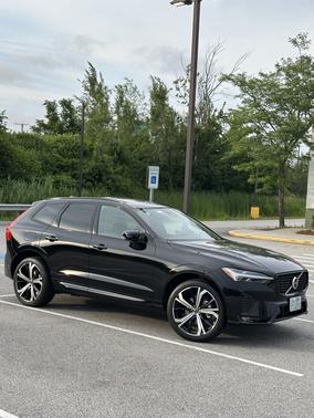 2025 Volvo XC60 B5 AWD Ultra