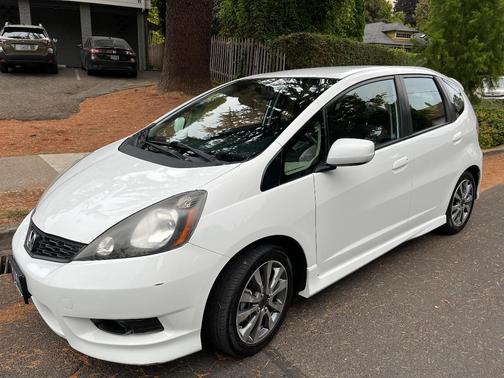 White 2013 Honda Fit Sport